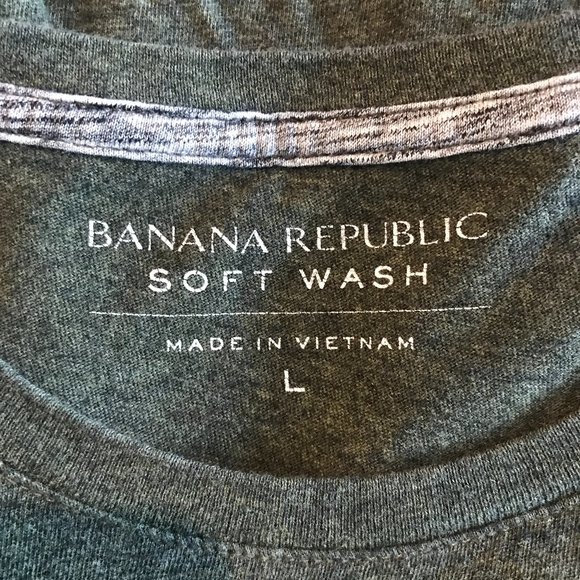 Banana Republic Heather Green Short Sleeve Tee - Picture 2 of 4